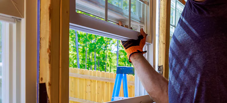 >Bay Window Curtain Rail Track in Valrico, FL