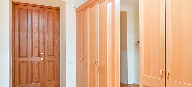 Glass Closet Door Repair in Valrico, FL