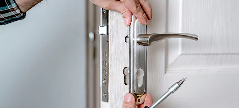 Front Door Knob Repair in Valrico, FL